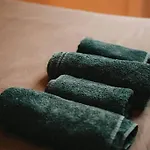 Ultimate Comfort ! Jacuzzi & Sauna.