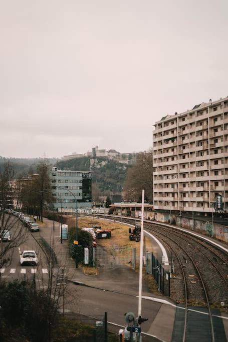 Ultimate Comfort ! Jacuzzi & Sauna. Apartment Besancon